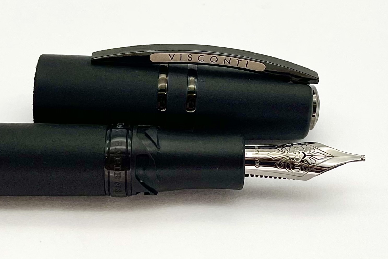 ViscontiHomoSapienDarkCrystalFountainPen18K_H